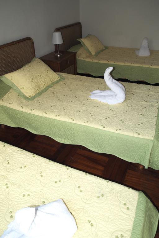 Dreibettzimmer mit Bad