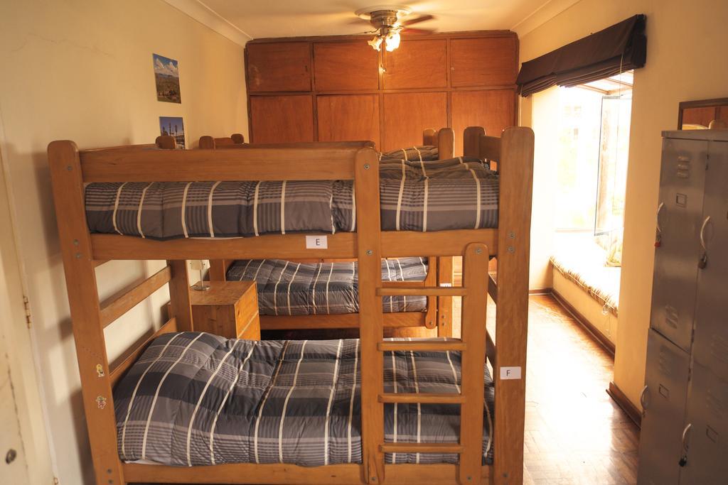 Bett im 8-Bett-Schlafsaal
