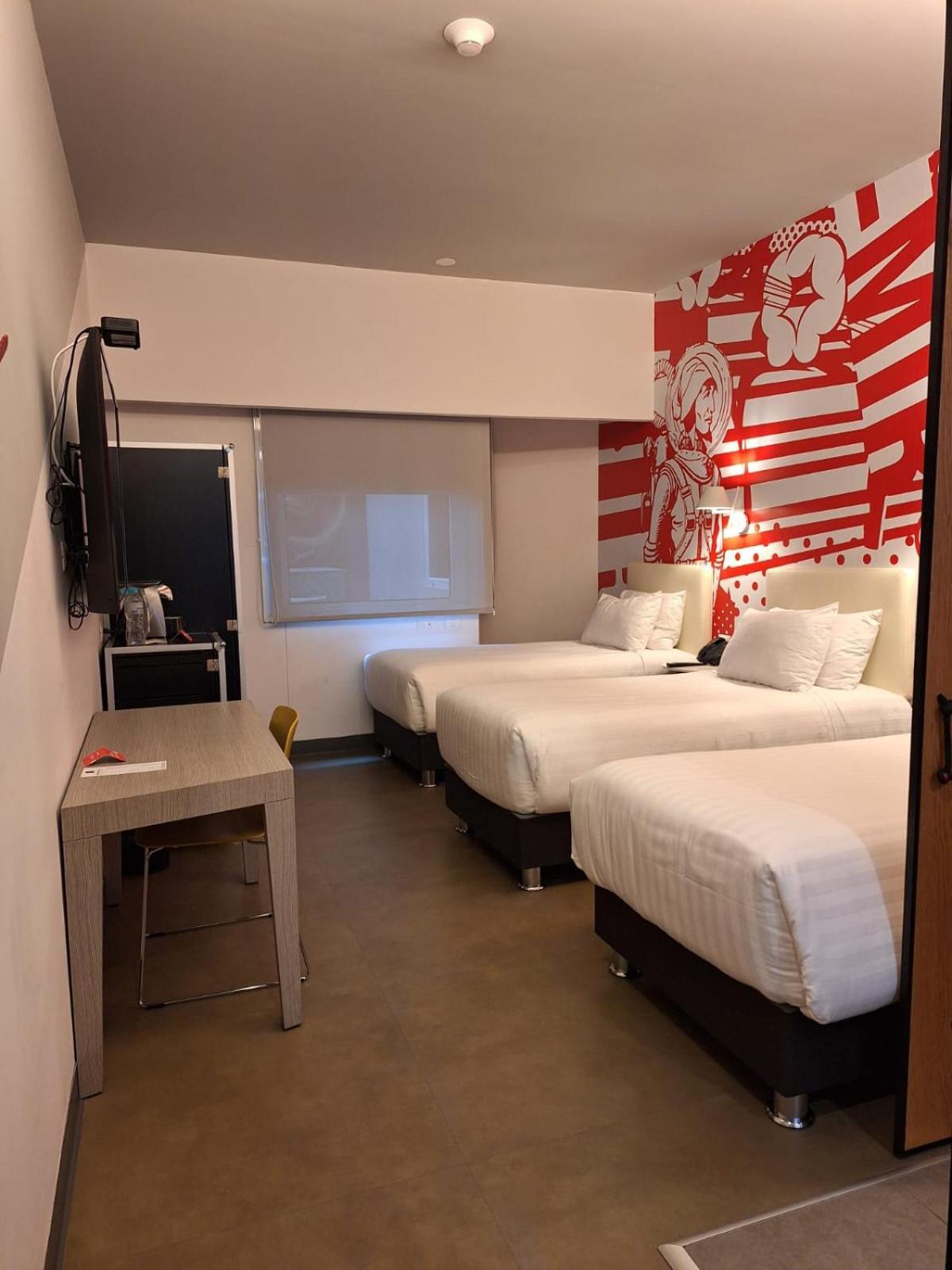 Room Three Single Beds Non-Smoking