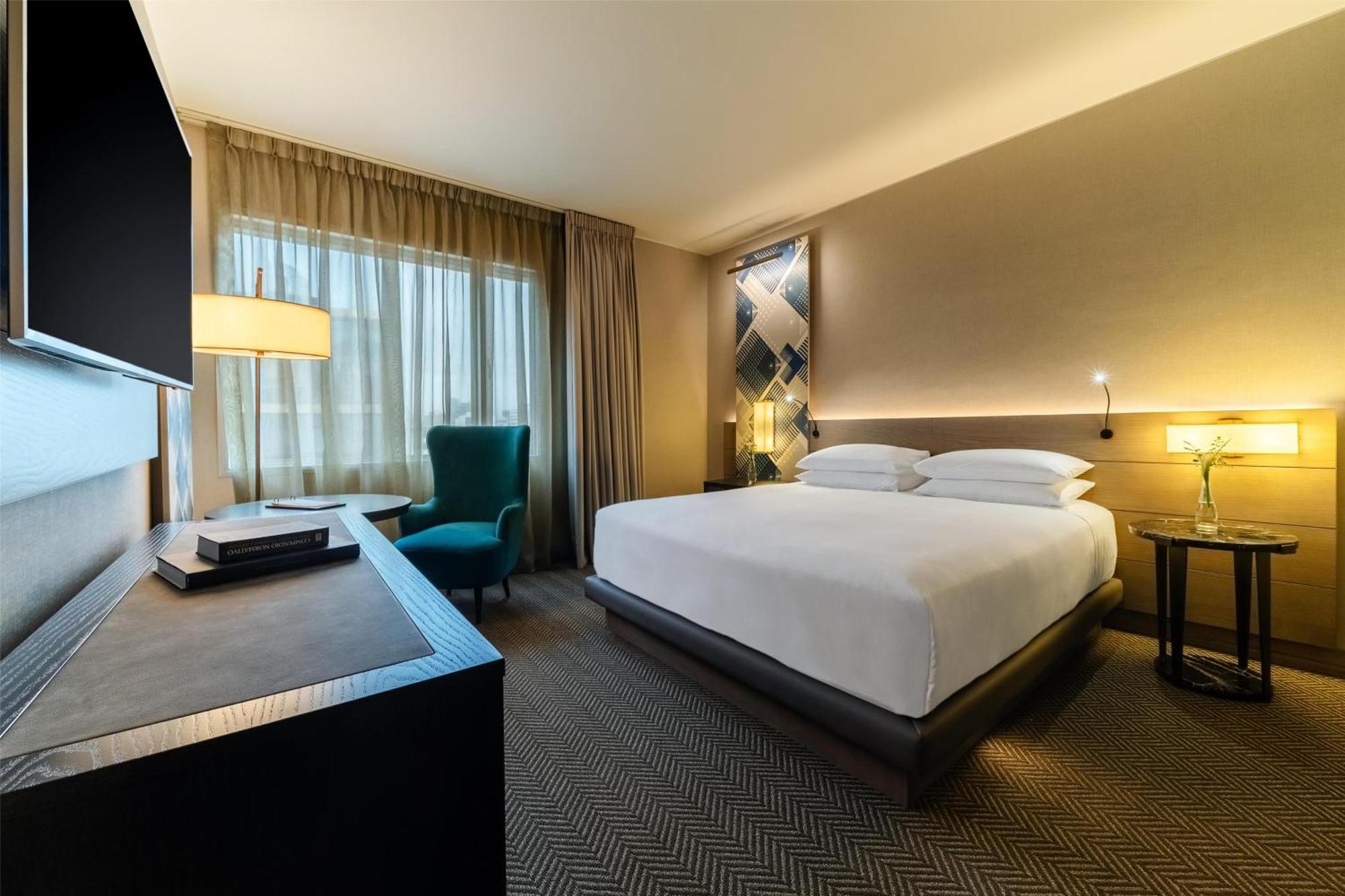 Standard King Room