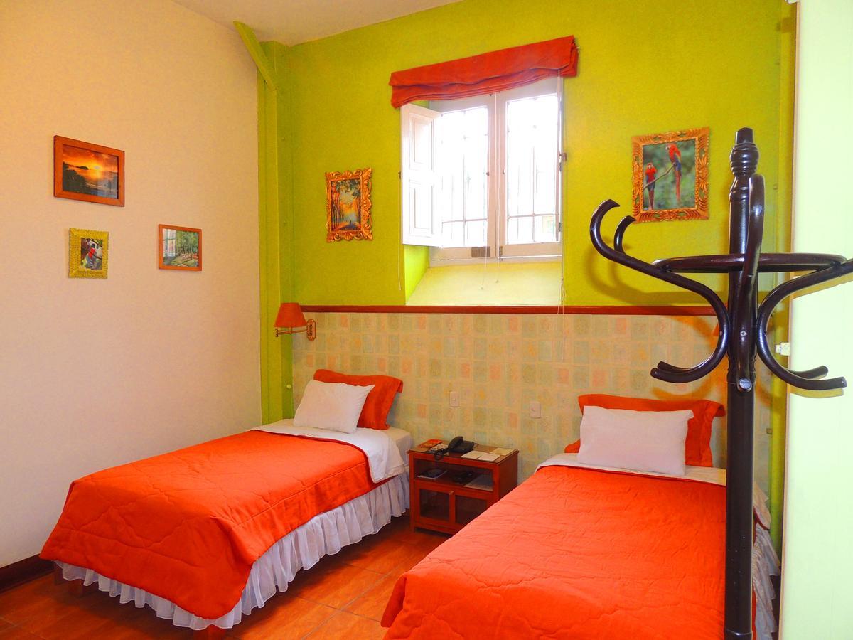 Chambre Triple avec Salle de Bains Privative