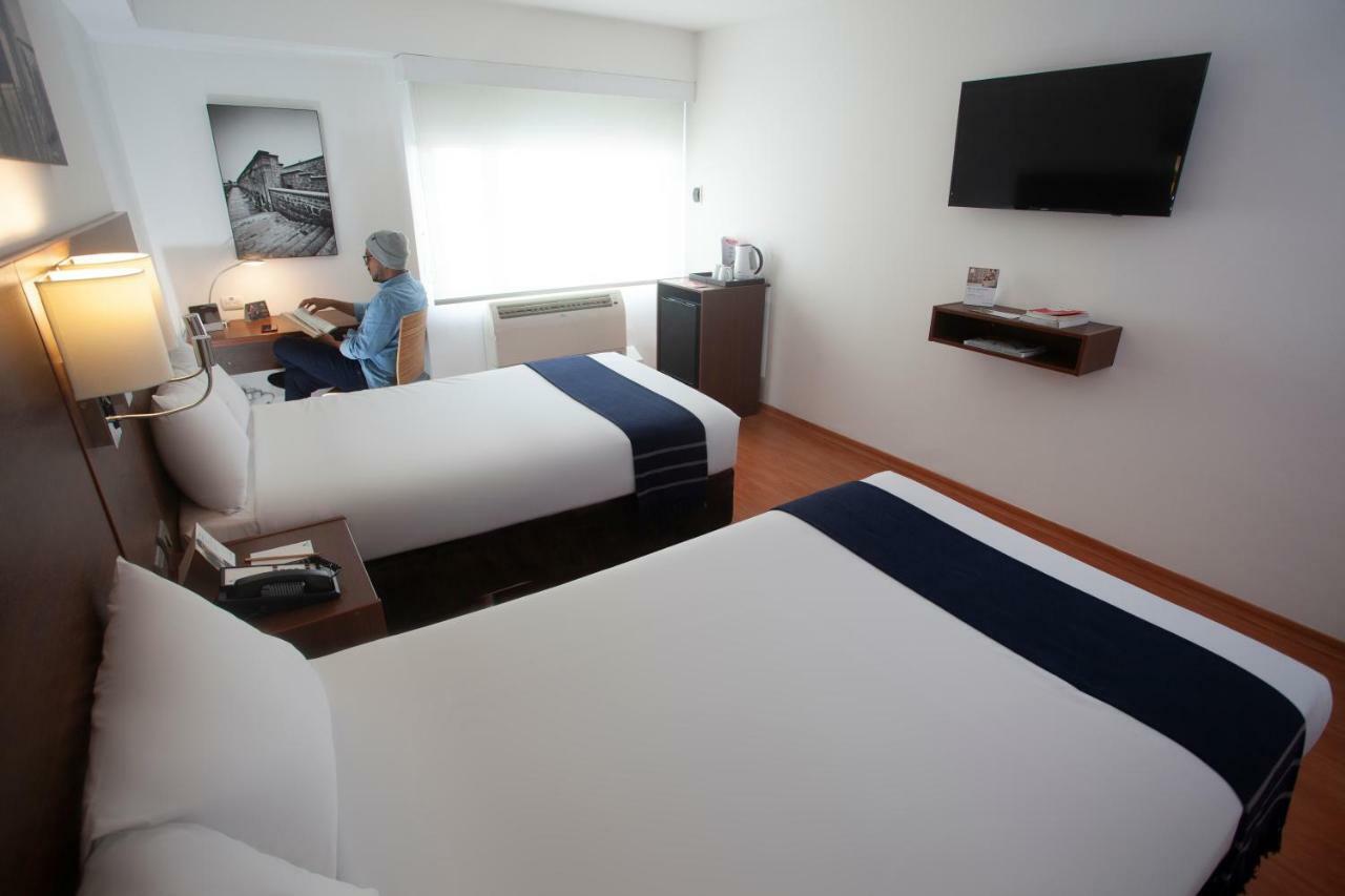 Quarto Superior com 2 Camas de Solteiro