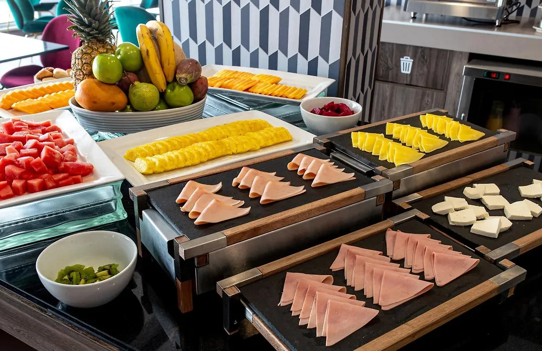 Hampton By Hilton Lima San Isidro-1