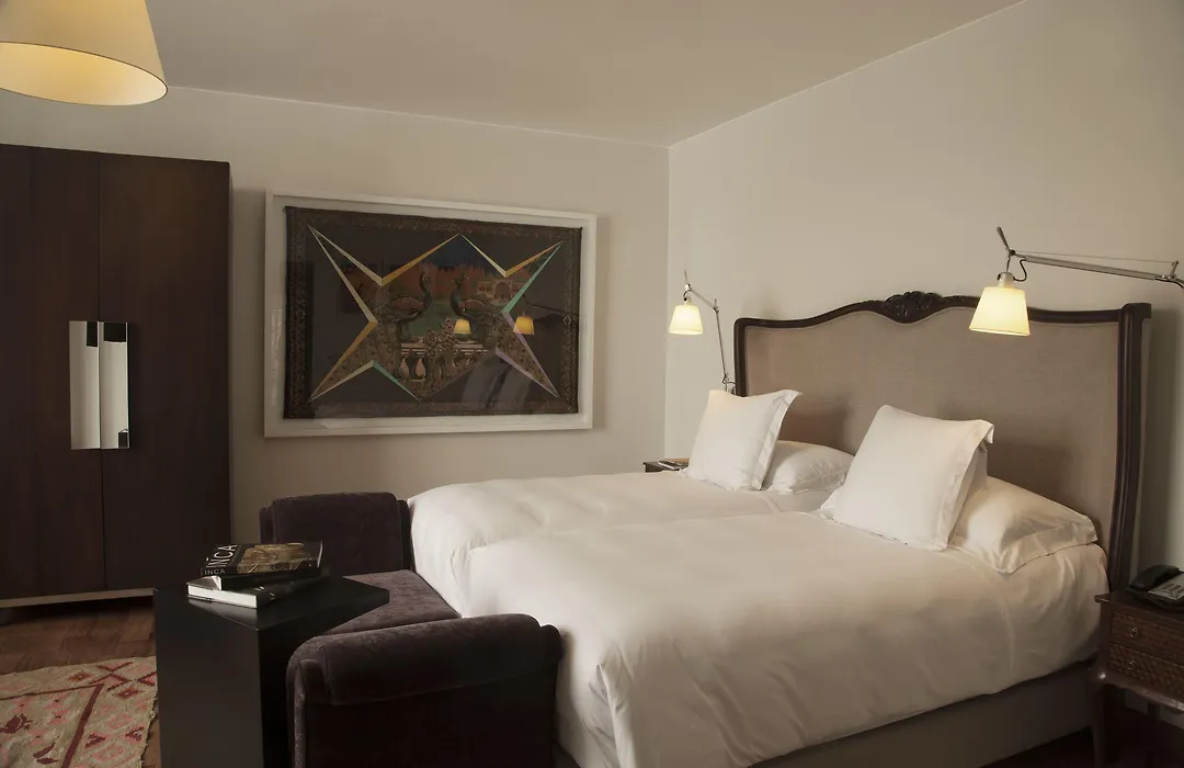 Hotel B-1