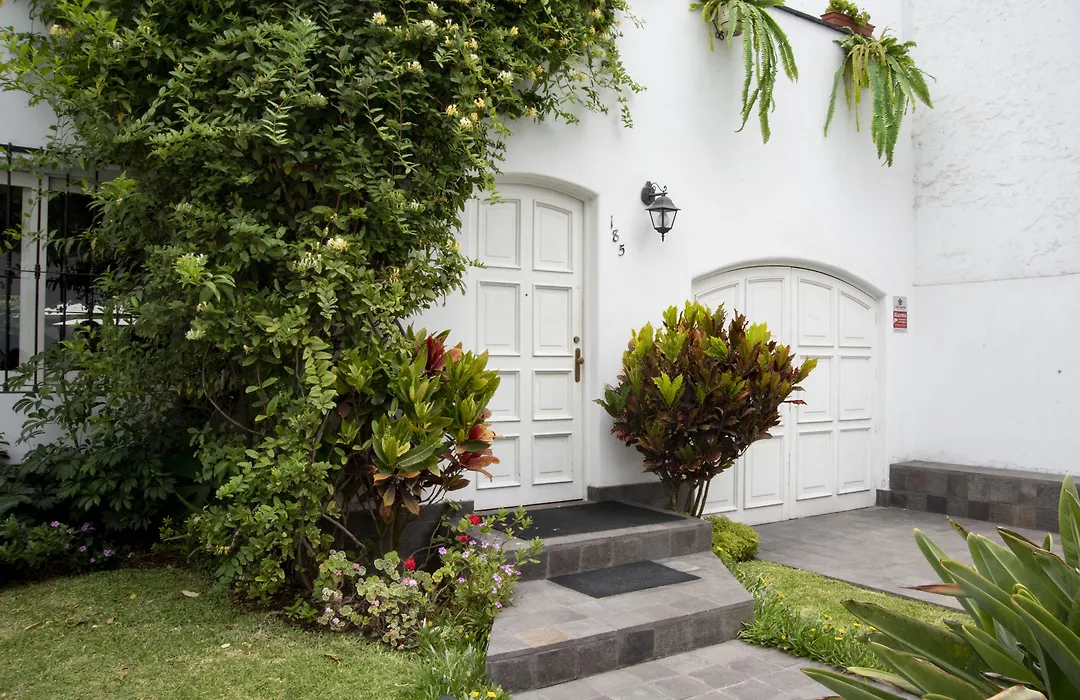 Lima 18 Boutique-1