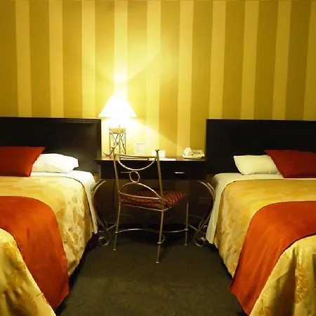 Leon De Oro Inn & Suites-2